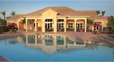 135 Manor Cir, Jupiter, FL 33458 photo 10