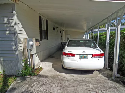 8001 SE Paradise Dr, Stuart, FL 34997 photo 6