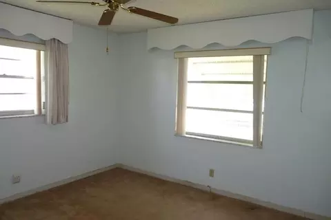 2385 SW 8th Ave, Boynton Beach, FL 33426 photo 8