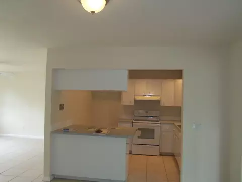 1108 SE Dolphin Dr, Stuart, FL 34996 photo 3