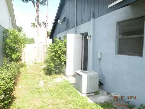5916 SE Collins Ave, Stuart, FL 34997 photo 3