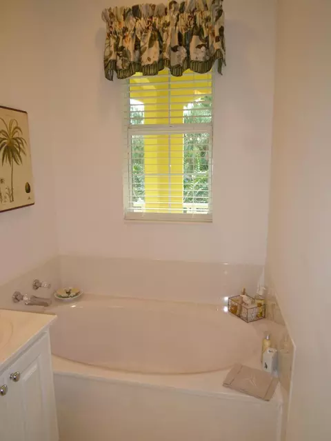 3009 E Community Dr, Jupiter, FL 33458 photo 16