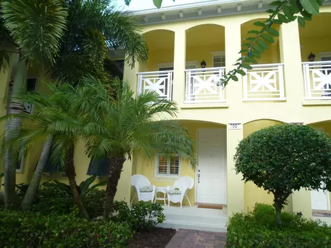 3009 E Community Dr, Jupiter, FL 33458 photo 2