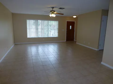 1892 SE Jackson St, Stuart, FL 34997 photo 4