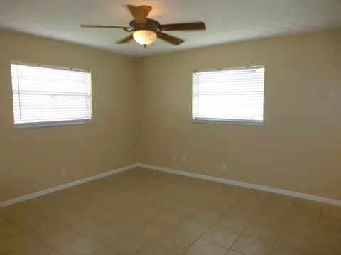 1892 SE Jackson St, Stuart, FL 34997 photo 6