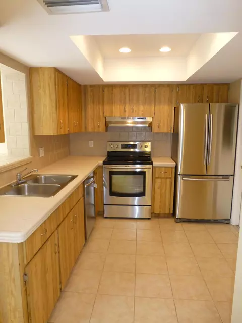 1892 SE Jackson St, Stuart, FL 34997 photo 5