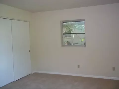 912 SE Dolphin Dr, Stuart, FL 34996 photo 9