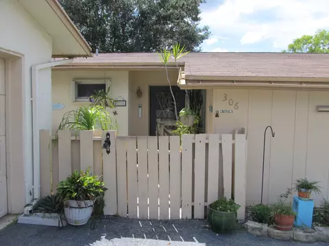 306 N Delaware Blvd, Jupiter, FL 33458 photo 2