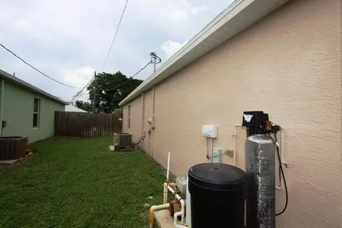 1177 NW 14th Ter, Stuart, FL 34994 photo 5