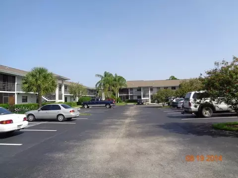 1210 SE Parkview Pl #E-9, Stuart, FL 34994 photo 5