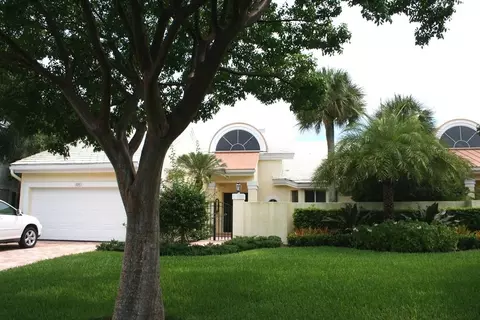3201 Captains Way, Jupiter, FL 33477 photo 2