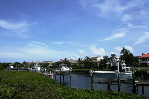 3201 Captains Way, Jupiter, FL 33477 photo 12