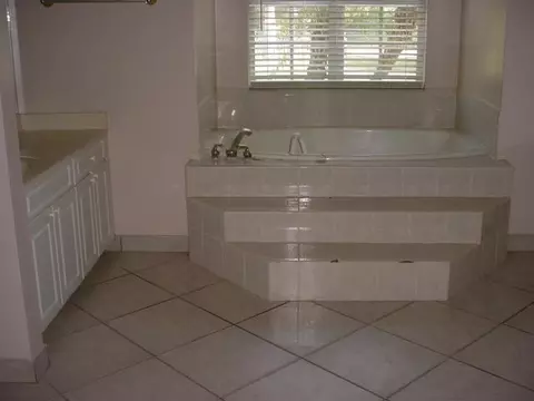 16138 E Hialeah Dr, Loxahatchee, FL 33470 photo 6