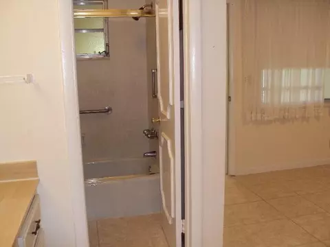 175 High Point Ter E #B, Delray Beach, FL 33445 photo 27