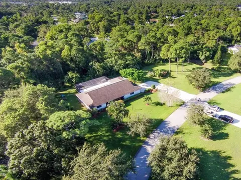 5160 SE Sterling Cir, Stuart, FL 34997 photo 2