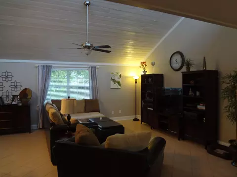 1690 SE Madison St, Stuart, FL 34997 photo 11