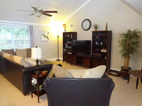 1690 SE Madison St, Stuart, FL 34997 photo 10