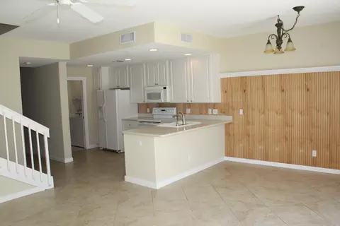 2777 E Community Dr, Jupiter, FL 33458 photo 9