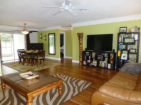 3035 SE Glasgow Dr, Stuart, FL 34997 photo 4