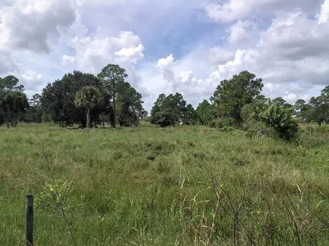2021 SW Rucks Dairy Rd, Okeechobee, FL 34974 photo 2