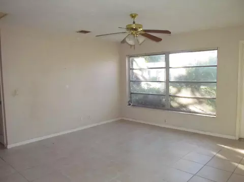 323 Kennedy St, Jupiter, FL 33458 photo 2