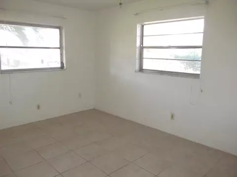 323 Kennedy St, Jupiter, FL 33458 photo 4