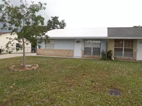 12 SE Cayuga Ter, Stuart, FL 34997 photo 1