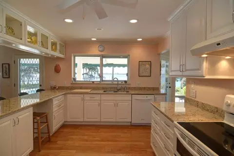 1493 NW Cocoanut Point Ln, Stuart, FL 34994 photo 10