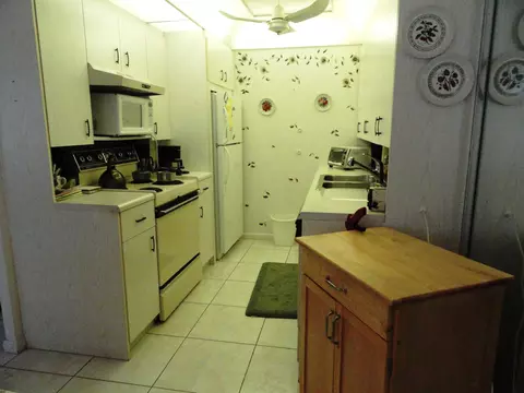 2079 Cornwall D, Boca Raton, FL 33434 photo 5