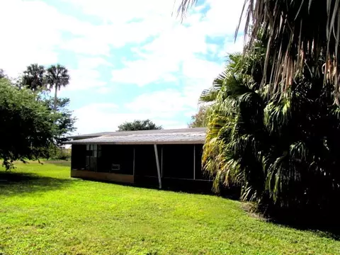 2138 SE 38th Trl, Okeechobee, FL 34974 photo 3
