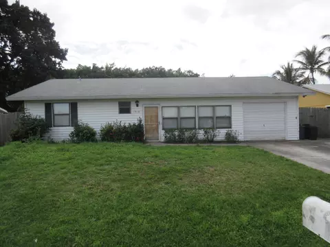 1918 SE Harrison St, Stuart, FL 34997 photo 1