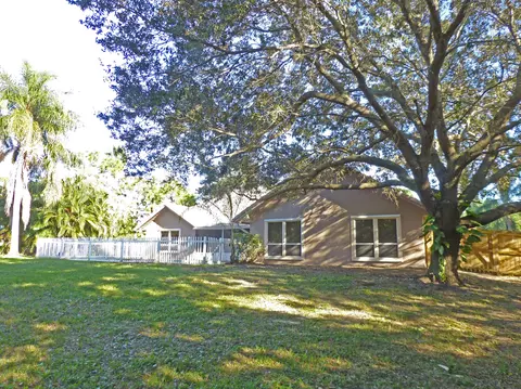 5628 SE Lamay Dr, Stuart, FL 34997 photo 6