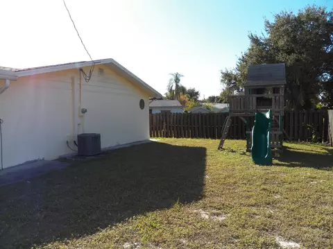 908 NW Fork Rd, Stuart, FL 34994 photo 8
