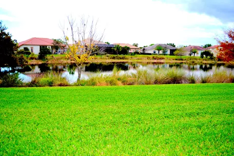 1456 SE Summit Trl, Stuart, FL 34997 photo 2
