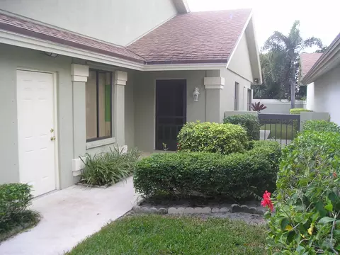 334 Ridge Rd, Jupiter, FL 33477 photo 2
