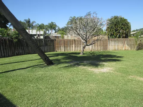 187 Raintree, Jupiter, FL 33458 photo 19
