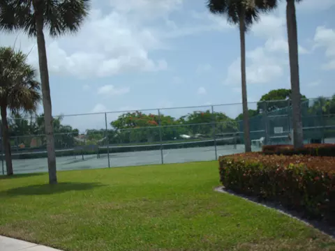 187 Raintree, Jupiter, FL 33458 photo 26