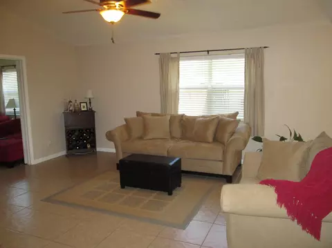 187 Raintree, Jupiter, FL 33458 photo 3