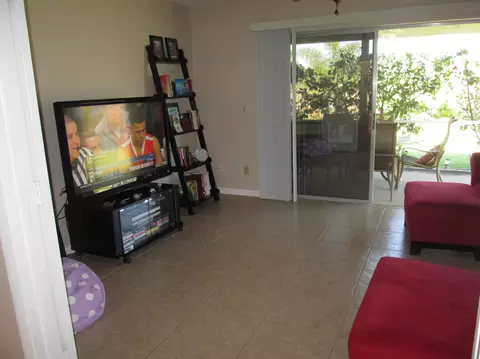 187 Raintree, Jupiter, FL 33458 photo 9