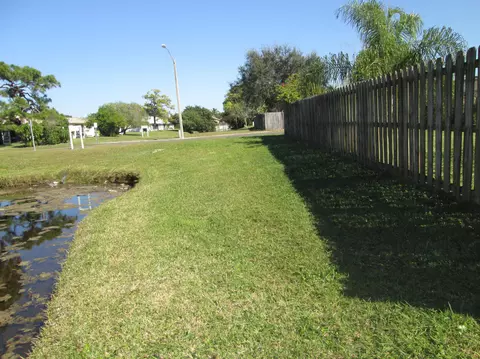 187 Raintree, Jupiter, FL 33458 photo 20