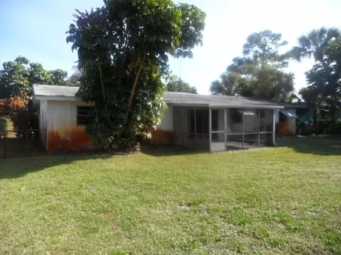 902 SE Flamingo Ave, Stuart, FL 34996 photo 3