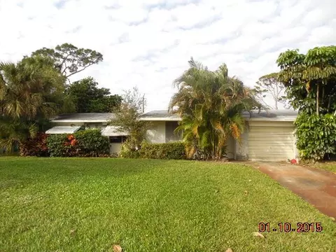 902 SE Flamingo Ave, Stuart, FL 34996 photo 1