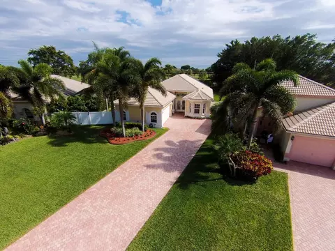 7568 Eagle Point Dr, Delray Beach, FL 33446 photo 2