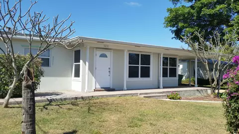 3631 SE 1st St, Boynton Beach, FL 33435 photo 1