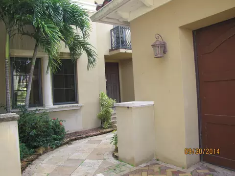 8186 Emerald Ave, Parkland, FL 33076 photo 2