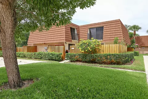 2511 25th Ct, Jupiter, FL 33477 photo 1