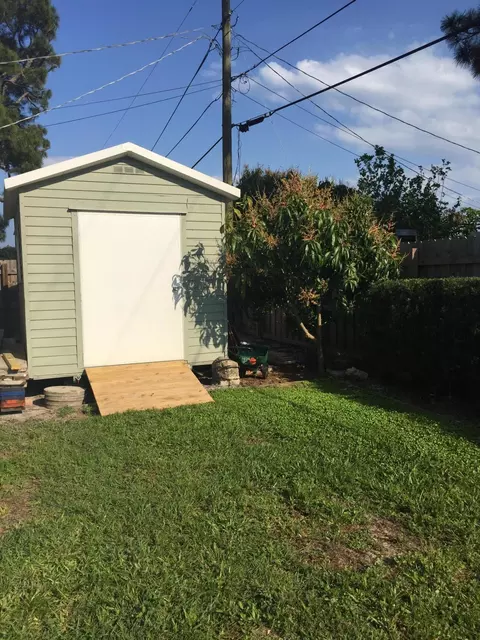 1216 Cherokee St, Jupiter, FL 33458 photo 2