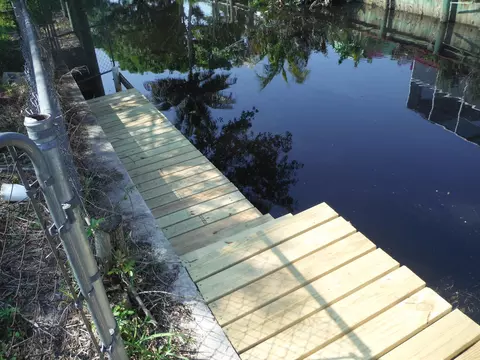 172 SE Riverbend St, Stuart, FL 34997 photo 3