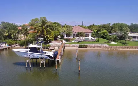 202 W Riverside Dr, Jupiter, FL 33469 photo 6