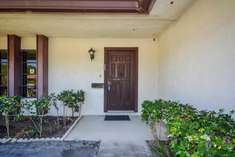 5646 SE Lamay Dr, Stuart, FL 34997 photo 8
